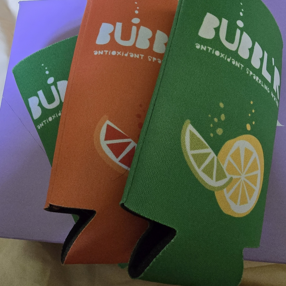 Antioxidant Sparkling Water Can Coolers - Green and Orange